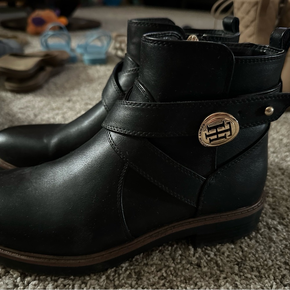 Tommy Hilfiger Women's Black Ankle Boots